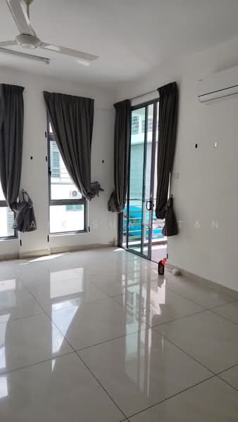 3-storey Terraced House for Rent in Sungai Ara (Penang) - Gaik Suan Tan - Living Room - PropertyGuru.com.my