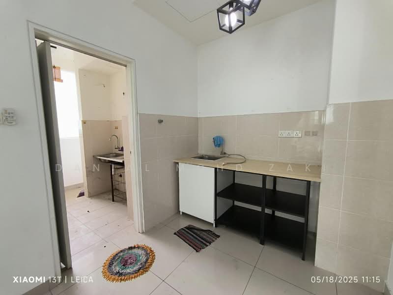 Kondominium untuk Disewa di Ceria Residences, Cyberjaya - Danial Mohd Zaki - Kitchen - PropertyGuru.com.my