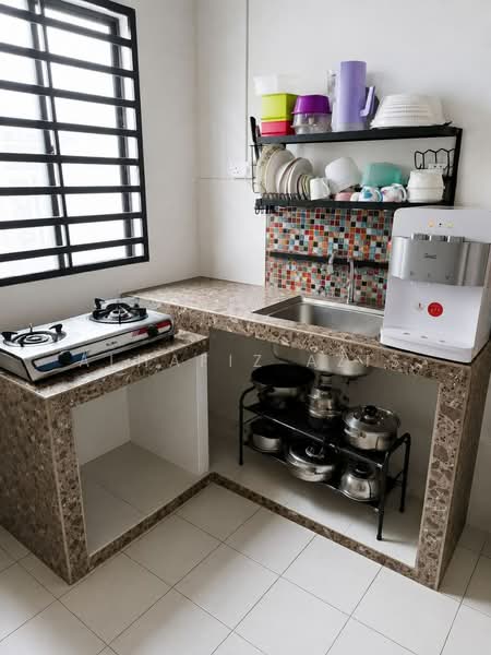 Rumah Bandar untuk Dijual di Taman Scientex Kulai (Sedenak) - ALHAFIZ AZIS - Kitchen - PropertyGuru.com.my