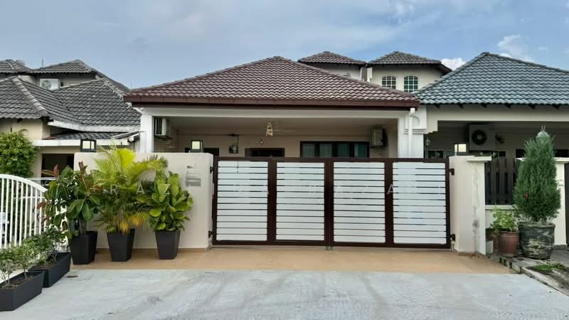 1.5-storey Terraced House for Sale in Usj 3 (Subang Jaya) - Razlina Razali - Exterior - PropertyGuru.com.my