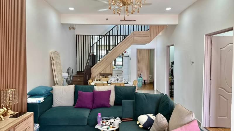 1.5-storey Terraced House for Sale in Usj 3 (Subang Jaya) - Razlina Razali - Living Room - PropertyGuru.com.my