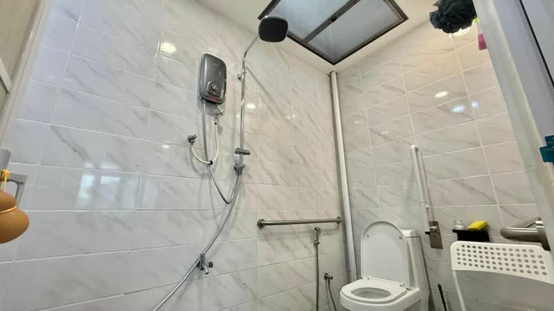 1.5-storey Terraced House for Sale in Usj 3 (Subang Jaya) - Razlina Razali - PropertyGuru.com.my
