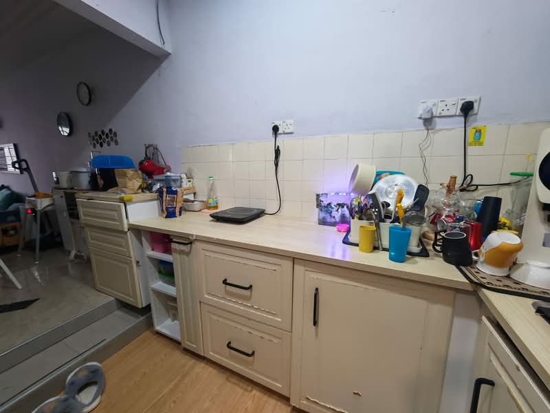 Pangsapuri untuk Dijual di Mon Bisca - Jas Tay - Kitchen - PropertyGuru.com.my