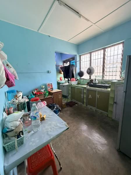 Flat for Sale at Flat Taman Ungku Tun Aminah - Alviss Tay - Kitchen - PropertyGuru.com.my