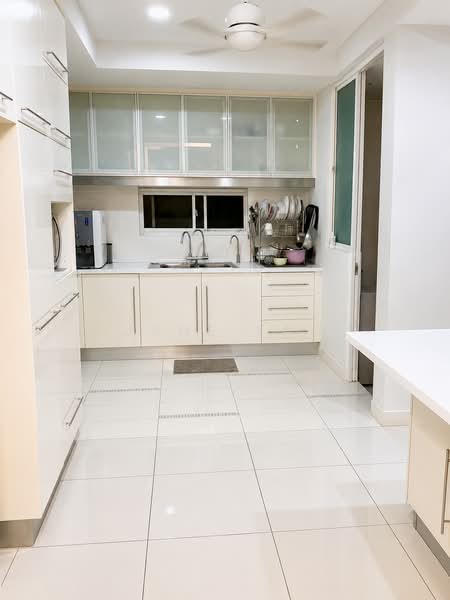Kondominium untuk Disewa di Kiaramas Ayuria - Jane Lai - Kitchen - PropertyGuru.com.my