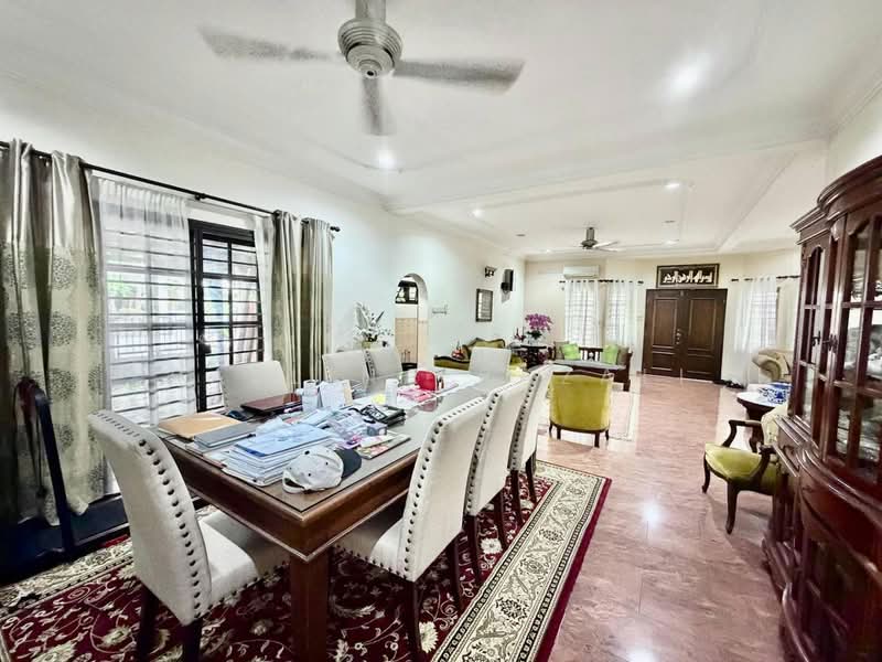 Bungalow House untuk Dijual di Kampung Tunku (Petaling Jaya) - Razlina Razali - Dining Room - PropertyGuru.com.my
