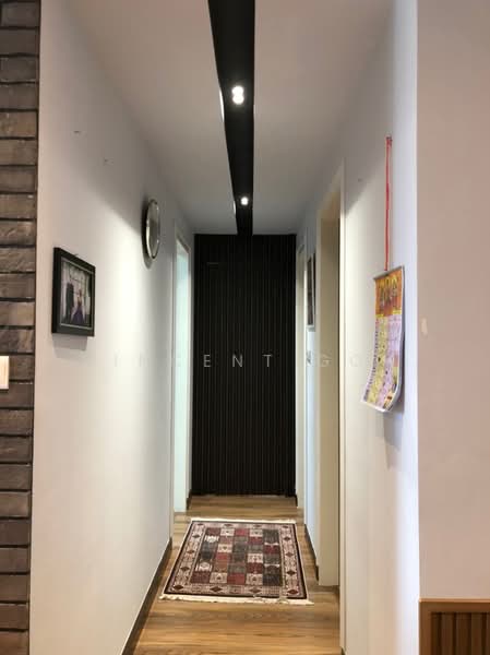 Kediaman Servis untuk Dijual di United Point (Residensi Berpadu) - Vincent Goh - Corridor - PropertyGuru.com.my
