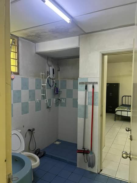 Condominium for Sale at Platinum Hill PV 5 - Jaden Chai - Bathroom - PropertyGuru.com.my