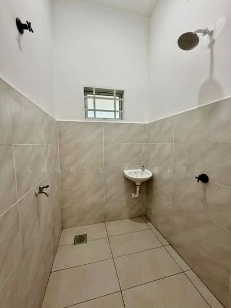 1-storey Terraced House for Sale in Port Dickson (Negeri Sembilan) - Sharul Ansari - Bathroom - PropertyGuru.com.my