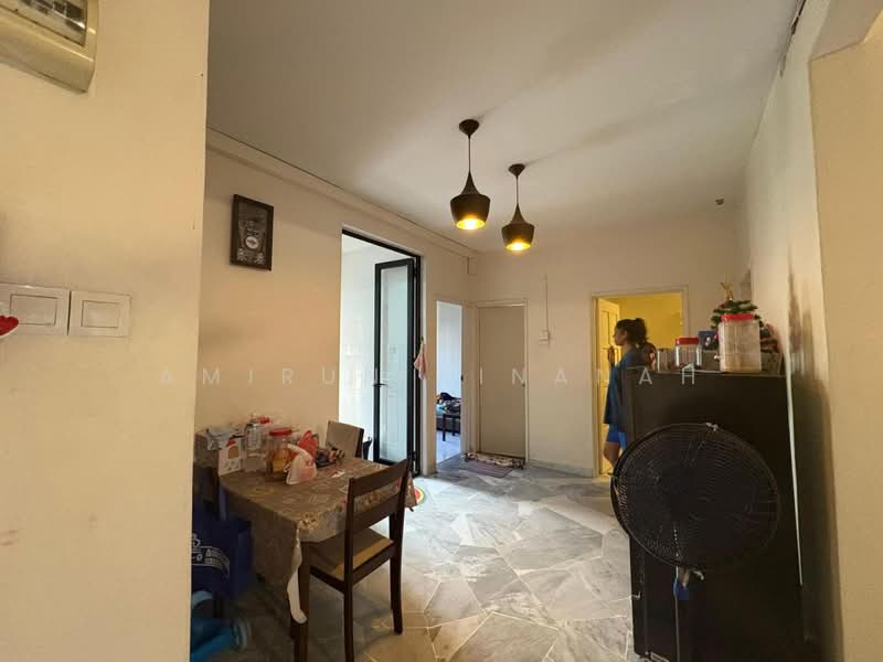 Pangsapuri untuk Dijual di Pangsapuri Jaya - Amirun Kinanah - Dining Room - PropertyGuru.com.my
