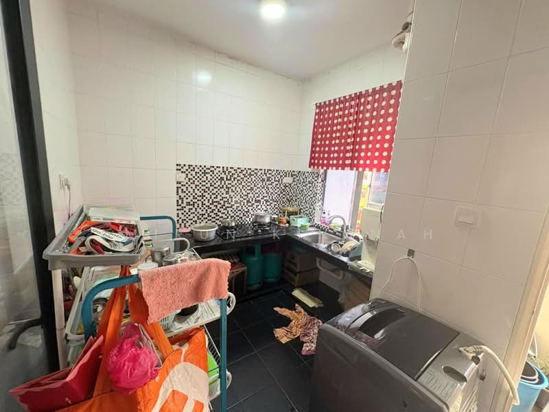 Pangsapuri untuk Dijual di Pangsapuri Jaya - Amirun Kinanah - Kitchen - PropertyGuru.com.my