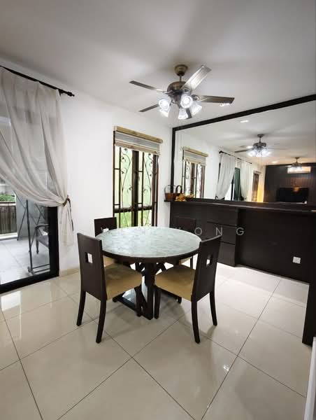 Semi-Detached House for Sale in Leisure Farm (Gelang Patah) - Seven Kong - Dining Room - PropertyGuru.com.my