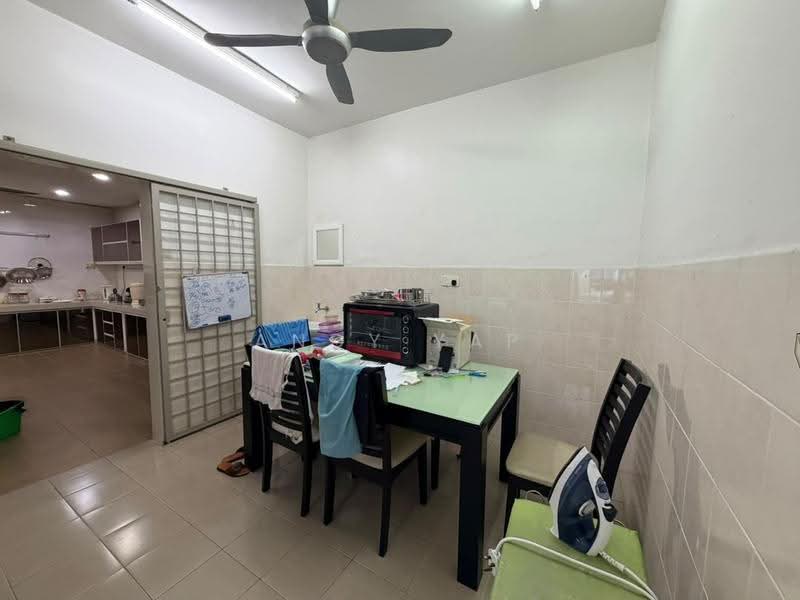 2-storey Terraced House for Sale in Rawang (Selangor) - Andy Yap - Kitchen - PropertyGuru.com.my