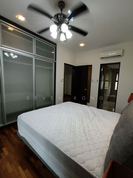 Semi-Detached House for Sale in Leisure Farm (Gelang Patah) - Seven Kong - Bedroom - PropertyGuru.com.my