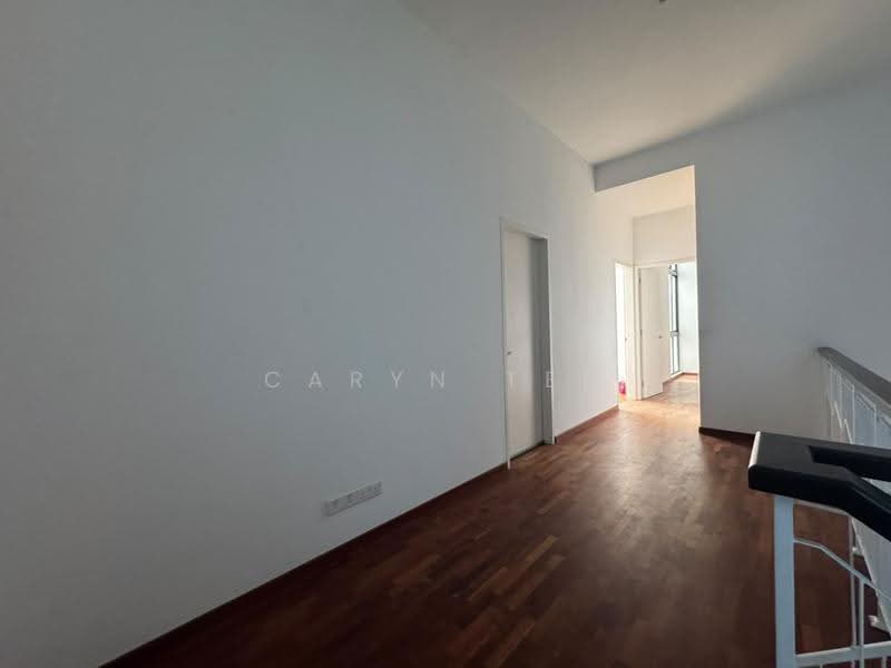 Cluster House for Sale in Setia Tropika (Johor Bahru) - Caryn Ter - Corridor - PropertyGuru.com.my