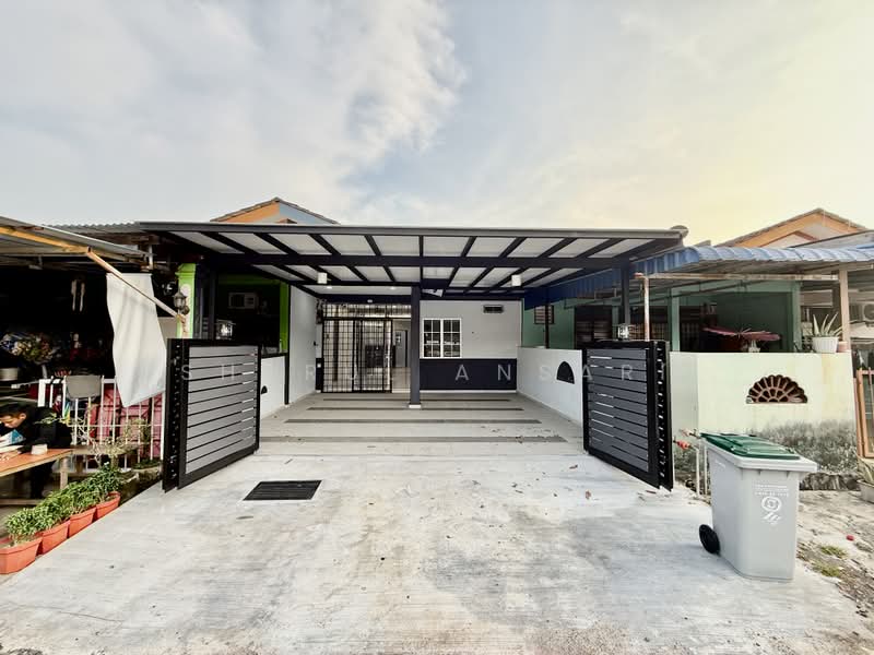 1-storey Terraced House for Sale in Taman Intan Perdana (Si Rusa) - Sharul Ansari - Exterior - PropertyGuru.com.my