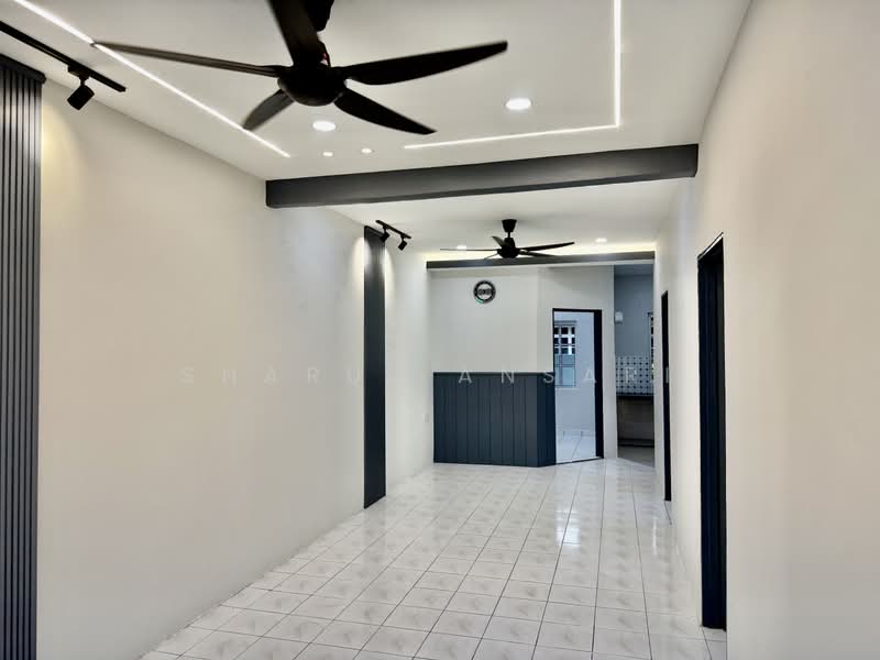 1-storey Terraced House for Sale in Taman Intan Perdana (Si Rusa) - Sharul Ansari - LIVING HALL - PropertyGuru.com.my