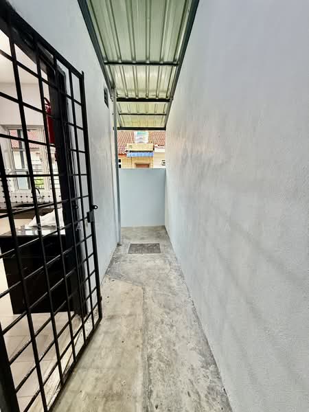 1-storey Terraced House for Sale in Taman Intan Perdana (Si Rusa) - Sharul Ansari - Exterior - PropertyGuru.com.my
