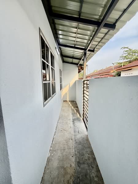 1-storey Terraced House for Sale in Taman Intan Perdana (Si Rusa) - Sharul Ansari - Exterior - PropertyGuru.com.my