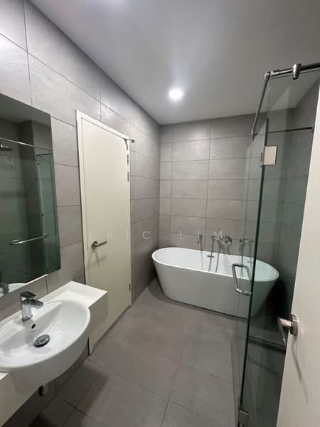 Kediaman Servis untuk Disewa di Dorsett Waterfront Subang - Eric Lim - Bathroom - PropertyGuru.com.my