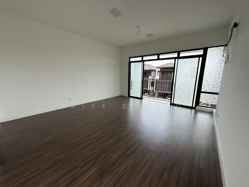 Terraced House for Sale in Cyberjaya (Selangor) - Ariff Syafiq - Balcony - PropertyGuru.com.my