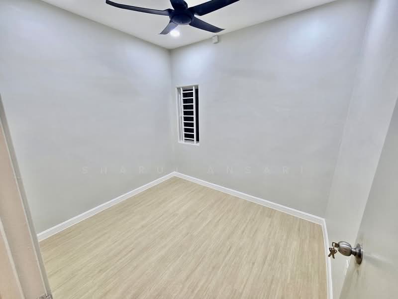 1-storey Terraced House for Sale in Taman Rasah Jaya (Rasah) - Sharul Ansari - Room - PropertyGuru.com.my