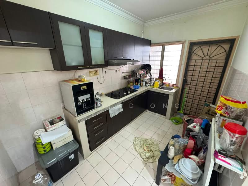 Rumah Teres 2-Tingkat untuk Dijual di Kota Emerald (Rawang) - Bernard Ong - Kitchen - PropertyGuru.com.my