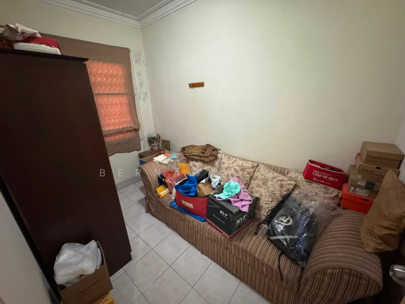 Rumah Teres 2-Tingkat untuk Dijual di Kota Emerald (Rawang) - Bernard Ong - Living Room - PropertyGuru.com.my