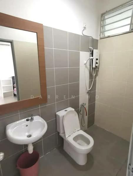Rumah Teres 2-Tingkat untuk Disewa di Senai (Johor) - Darren Ho - Bathroom - PropertyGuru.com.my