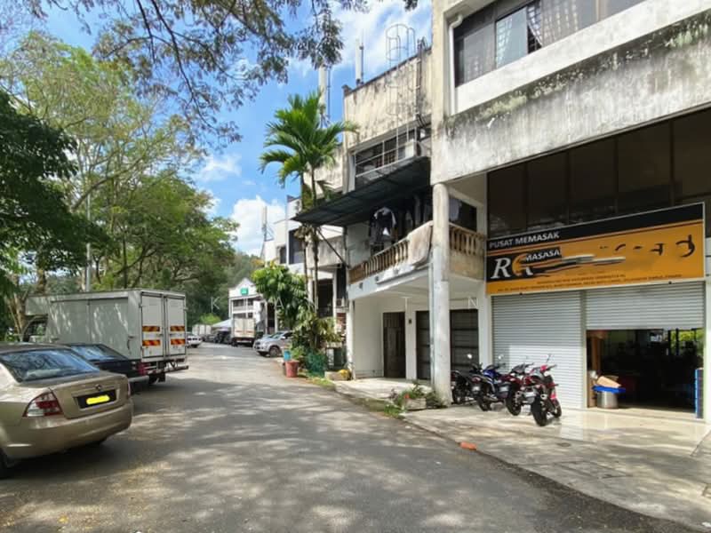 Shop for Rent in Taman Bukit Idaman (Selayang) - Keanu Tan - Exterior - PropertyGuru.com.my