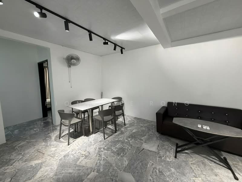 Rumah Teres 2-Tingkat untuk Disewa di Taman Putri Kulai (Kulai) - Fiona Yee Rong - Living Room - PropertyGuru.com.my