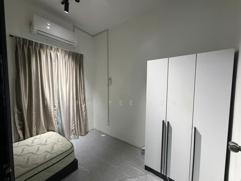 Rumah Teres 2-Tingkat untuk Disewa di Taman Putri Kulai (Kulai) - Fiona Yee Rong - Bedroom - PropertyGuru.com.my