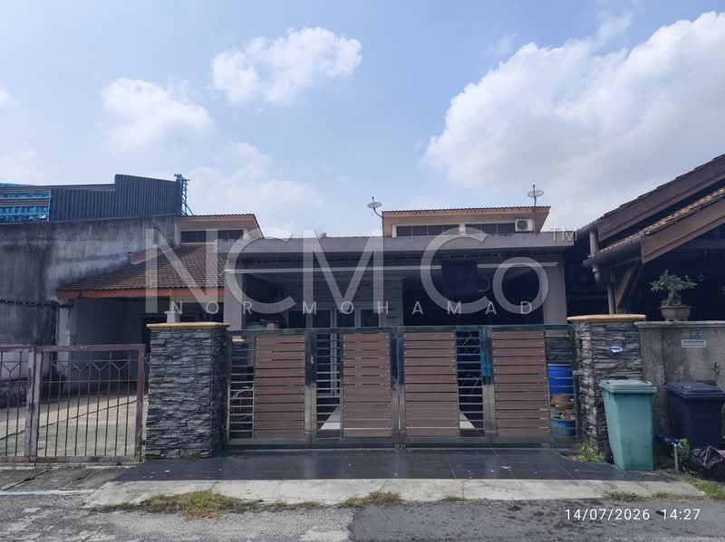 1-storey Terraced House for Sale in Bandar Putera (Klang) - Nor Mohamad - Exterior - PropertyGuru.com.my