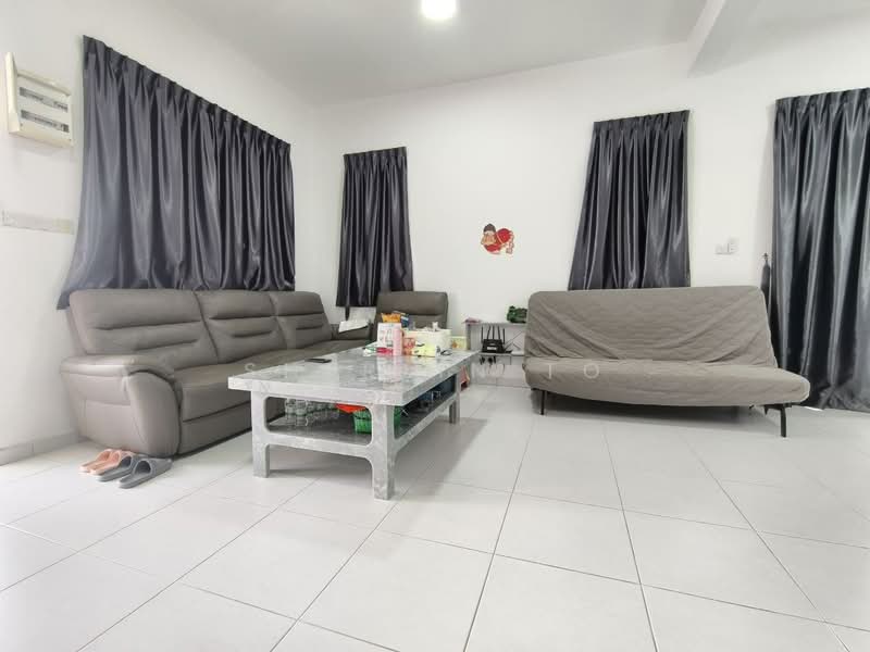 Cluster House for Sale in Taman Pulai Mutiara (Iskandar Puteri (Nusajaya)) - Sherlin To - Living Room - PropertyGuru.com.my