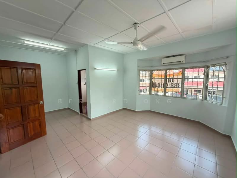 Rumah Teres 2-Tingkat untuk Dijual di Taman Sri Hijau (Rawang) - Bernard Ong - Living Room - PropertyGuru.com.my