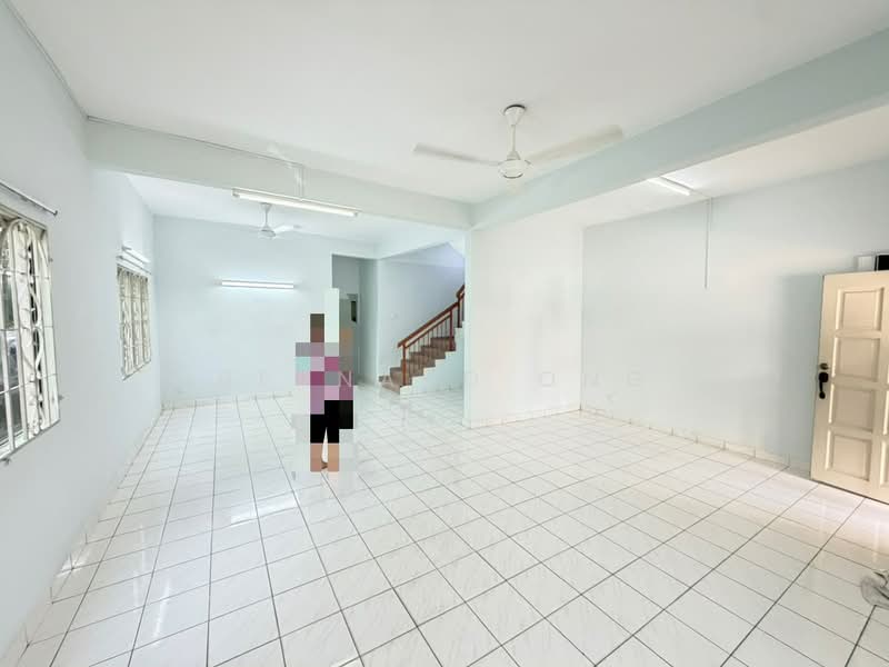 Rumah Teres 2-Tingkat untuk Dijual di Taman Sri Hijau (Rawang) - Bernard Ong - Living Room - PropertyGuru.com.my