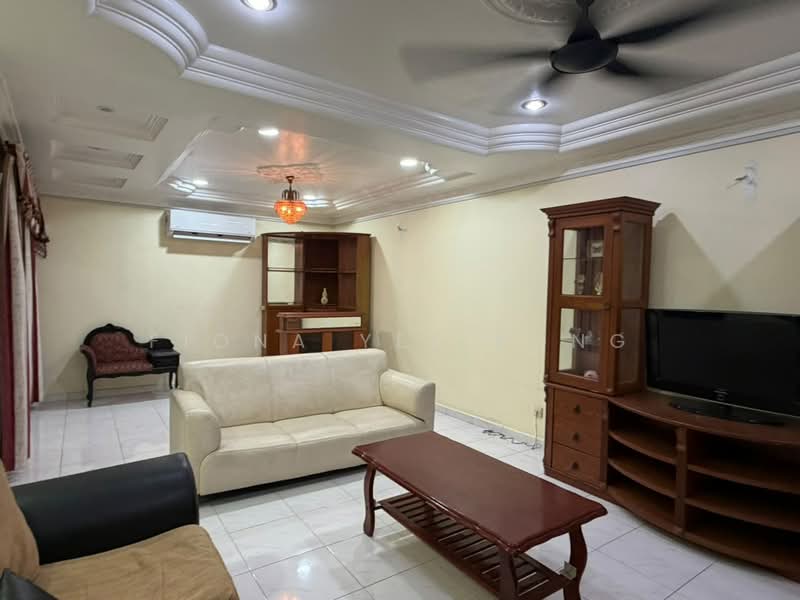 Rumah Teres 2-Tingkat untuk Disewa di Taman Sri Putri (Kulai) - Fiona Yee Rong - Living Room - PropertyGuru.com.my
