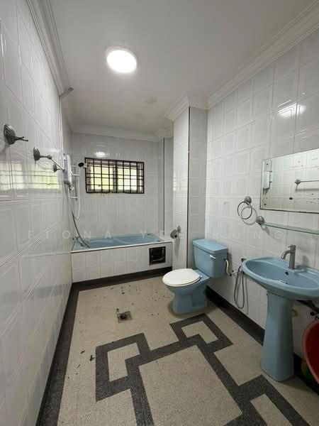 Rumah Teres 2-Tingkat untuk Disewa di Taman Sri Putri (Kulai) - Fiona Yee Rong - Bathroom - PropertyGuru.com.my