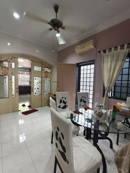 Rumah Teres 1-Tingkat untuk Dijual di Taman Molek (Johor Bahru) - Sherlin To - Dining Room - PropertyGuru.com.my