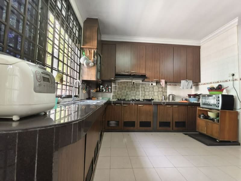 Rumah Teres 1-Tingkat untuk Dijual di Taman Molek (Johor Bahru) - Sherlin To - Kitchen - PropertyGuru.com.my