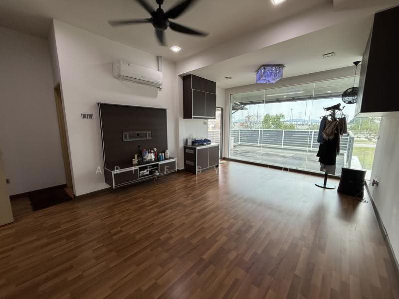 2-storey Terraced House for Sale in Bukit Raja (Selangor) - Ariff Syafiq - Living Room - PropertyGuru.com.my