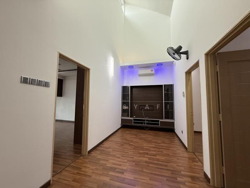 2-storey Terraced House for Sale in Bukit Raja (Selangor) - Ariff Syafiq - Living Room - PropertyGuru.com.my