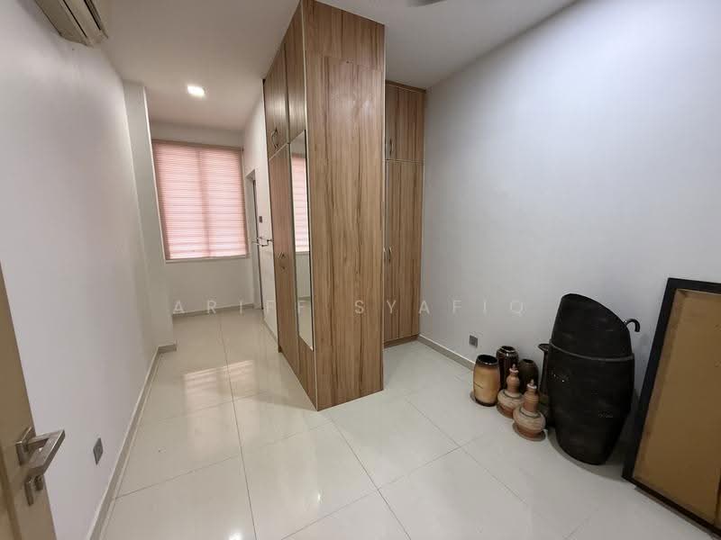 2-storey Terraced House for Sale in Bukit Raja (Selangor) - Ariff Syafiq - Interior - PropertyGuru.com.my