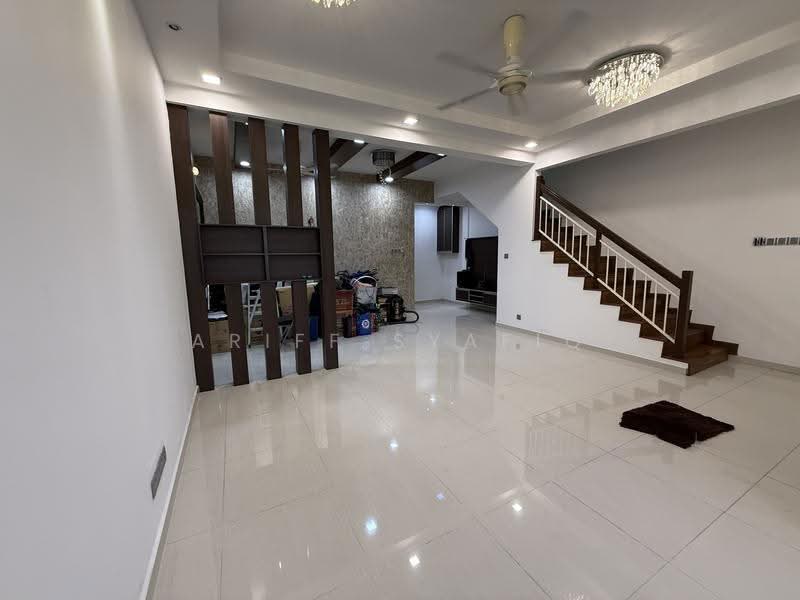 2-storey Terraced House for Sale in Bukit Raja (Selangor) - Ariff Syafiq - Living Room - PropertyGuru.com.my
