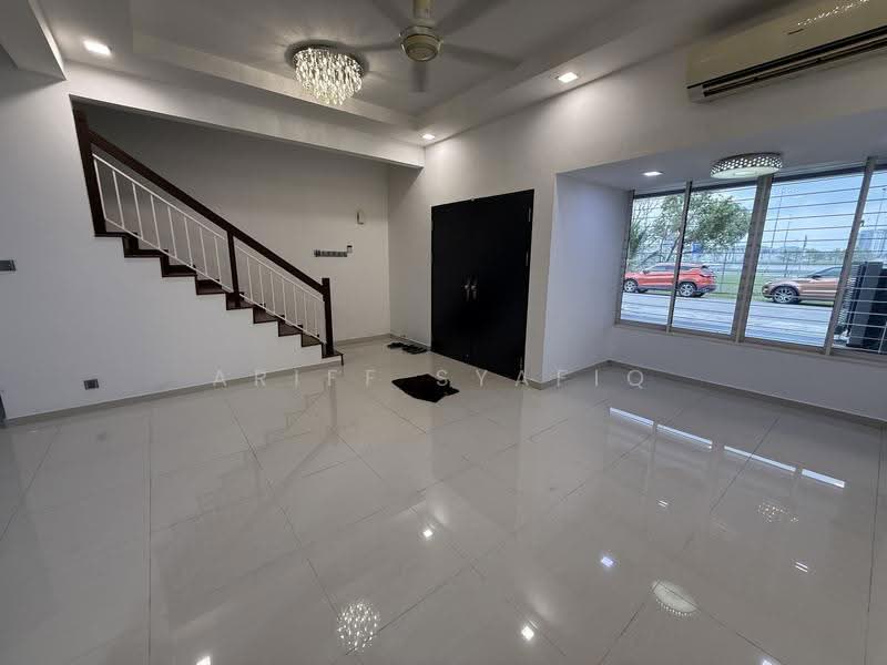 2-storey Terraced House for Sale in Bukit Raja (Selangor) - Ariff Syafiq - Living Room - PropertyGuru.com.my