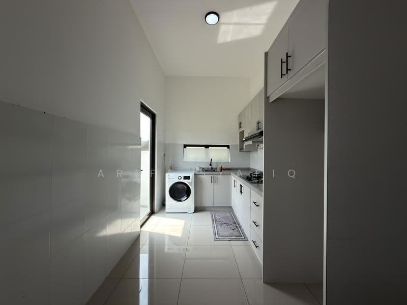 Terraced House for Sale in Eco Grandeur (Puncak Alam) - Ariff Syafiq - Kitchen - PropertyGuru.com.my