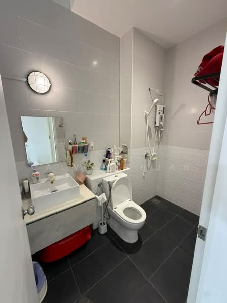 Rumah Teres 2-Tingkat untuk Dijual di Kota Masai (Pasir Gudang) - Calvin Chuah - Bathroom - PropertyGuru.com.my