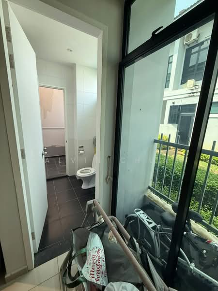 Rumah Teres 2-Tingkat untuk Dijual di Kota Masai (Pasir Gudang) - Calvin Chuah - Bathroom - PropertyGuru.com.my