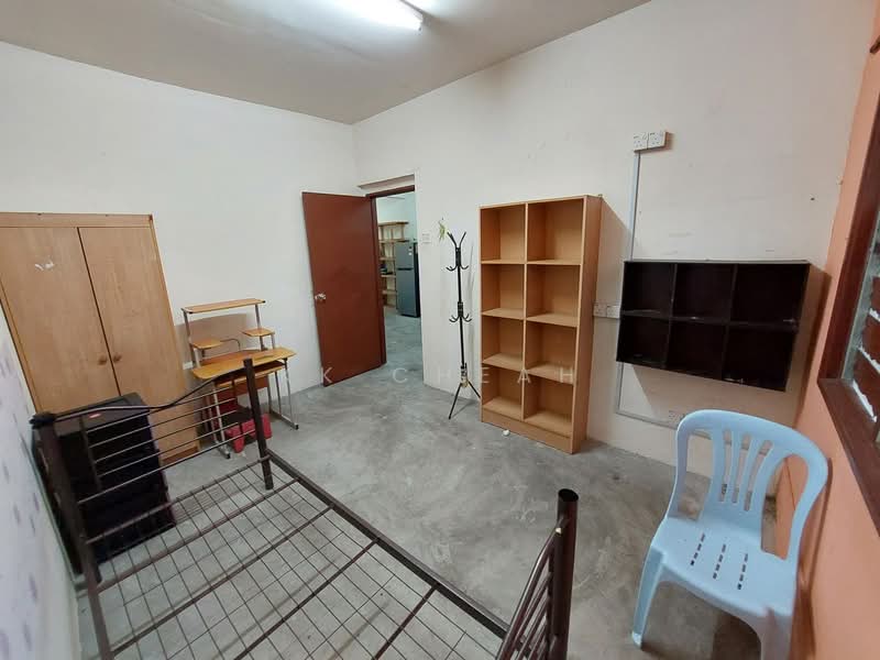 Flat for Sale at Pangsapuri Berembang Indah - KK Cheah - Bedroom - PropertyGuru.com.my