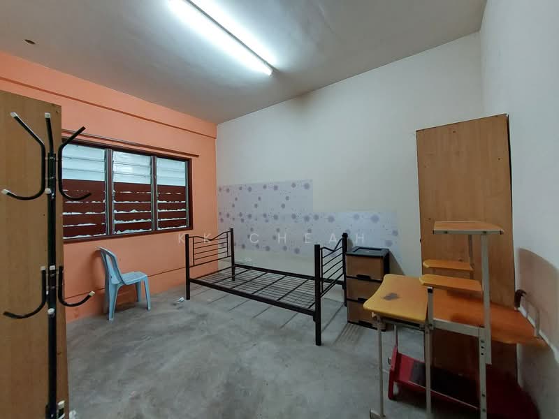 Flat for Sale at Pangsapuri Berembang Indah - KK Cheah - Bedroom - PropertyGuru.com.my